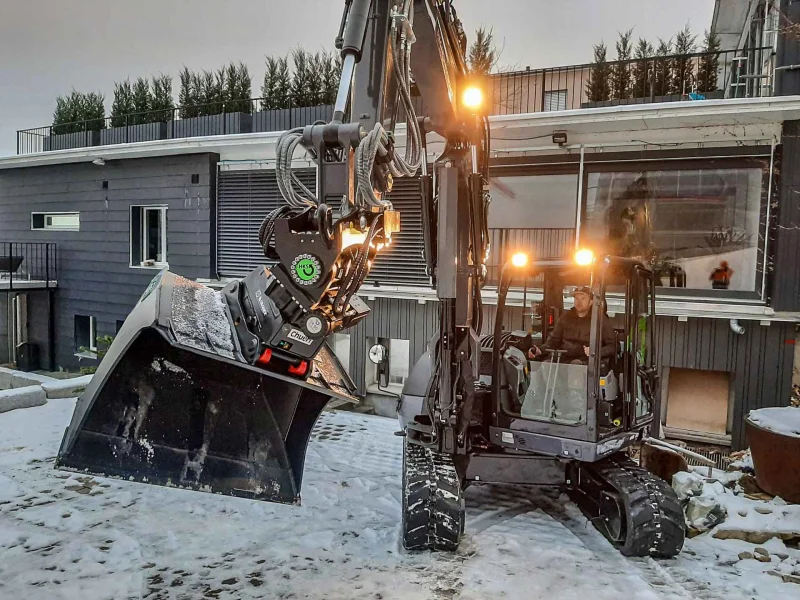 HKS Tiltrotator mit Egli Profillöffel