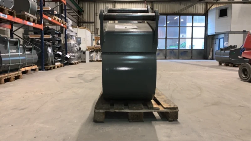 Egli Tiltrotator Tieflöffel ETL-TR 160-600 - OilQuick OQ 65