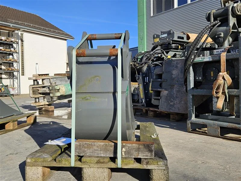 Godet de creuse tiltrotateur Egli ETL-TR 85-400 - OilQuick OQ 45