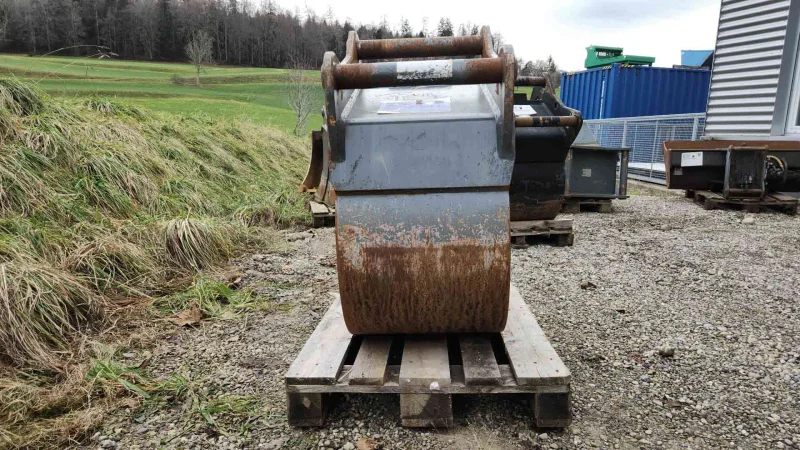 Godet de creuse tiltrotateur Egli ETL-TR 160-600 - OilQuick OQ 65