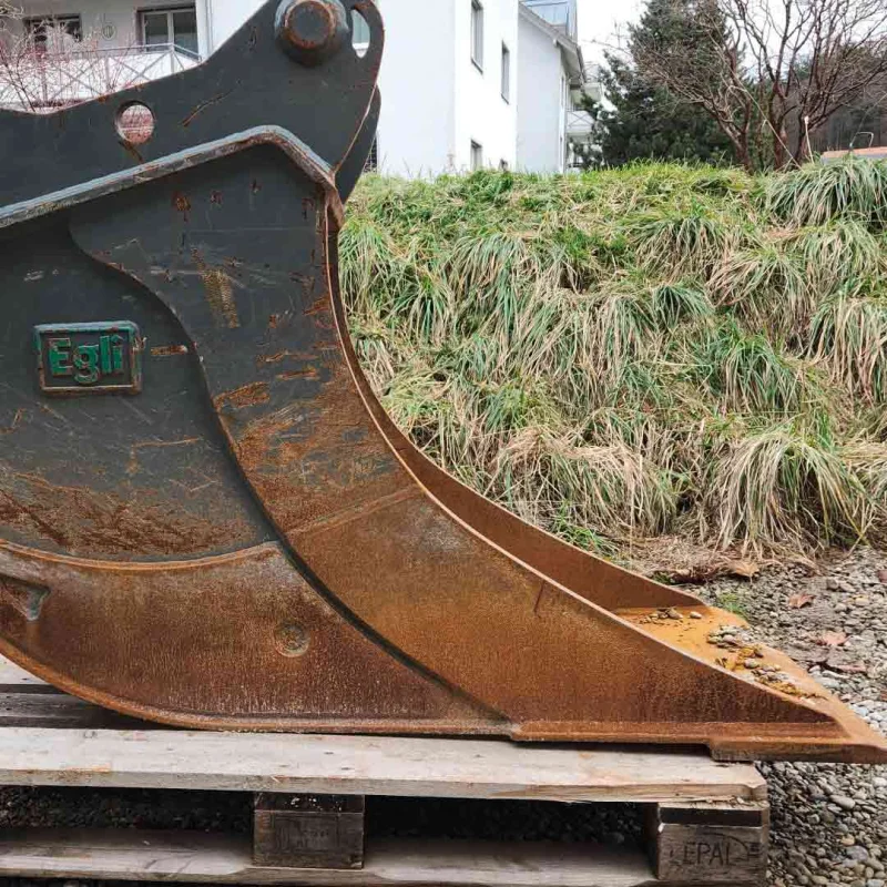 Godet de creuse tiltrotateur Egli ETL-TR 160-600 - OilQuick OQ 65