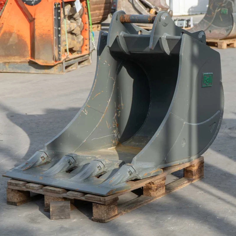 Godet de creuse tiltrotateur Egli ETL-TR 160-800 - OilQuick OQ 60