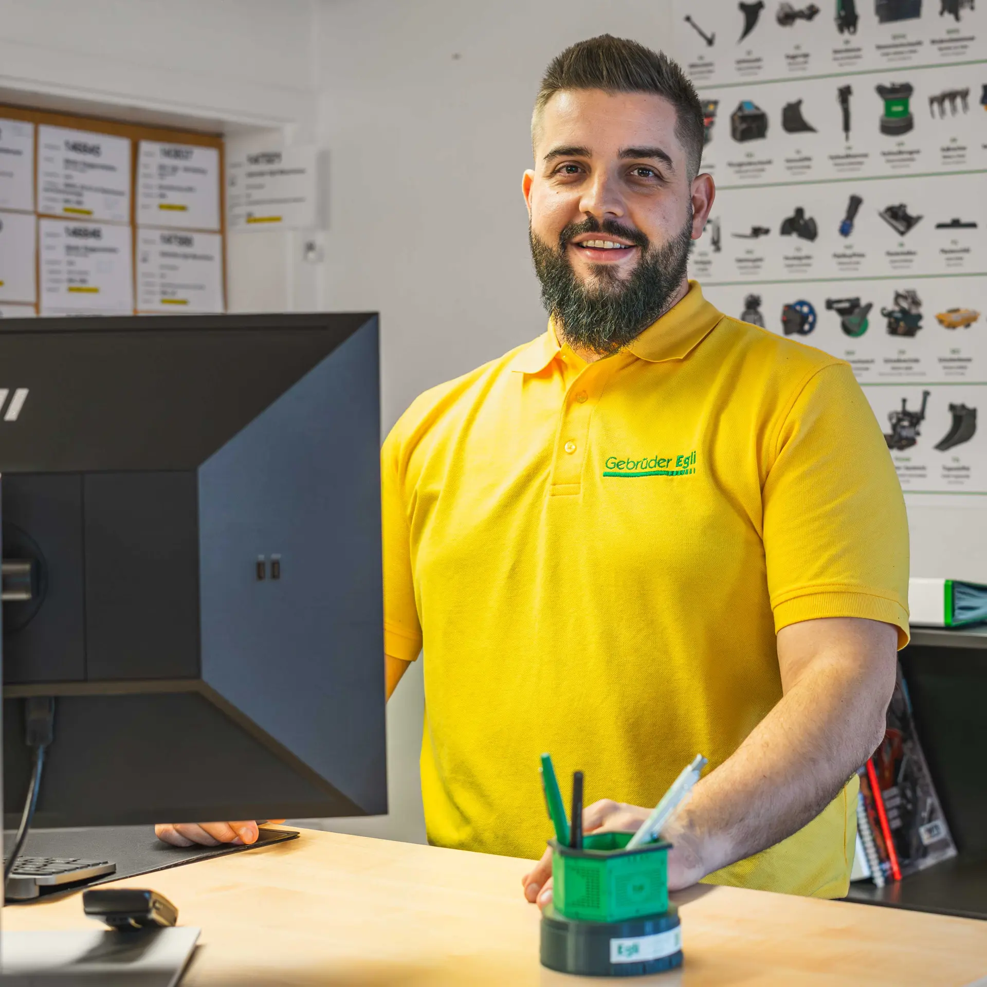 Portrait von Enis Hyseni